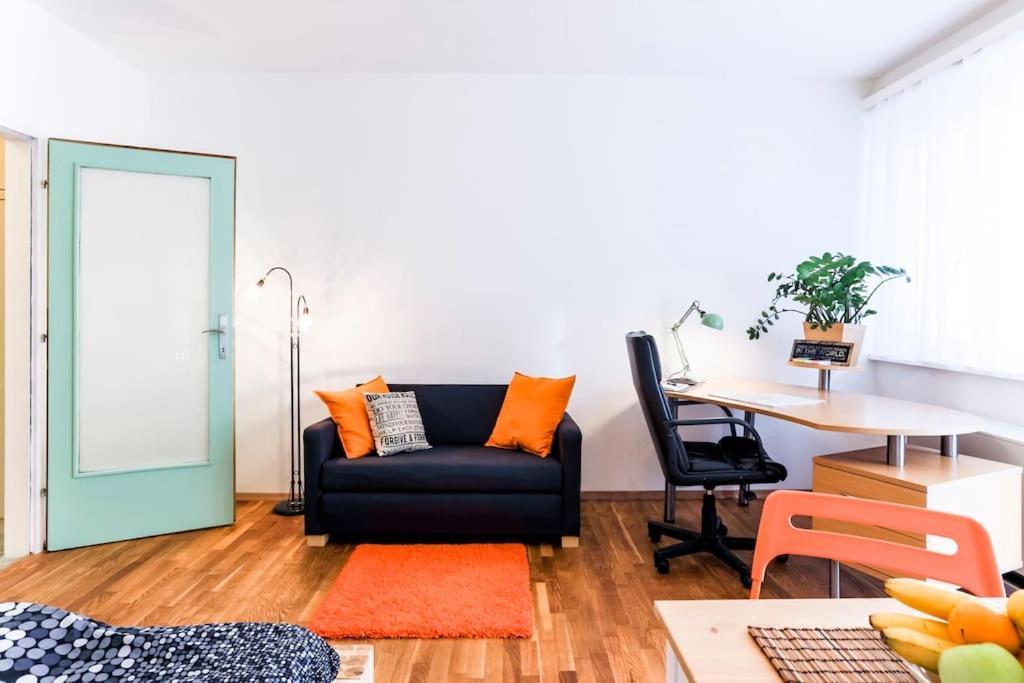 Studio13 And Cozy